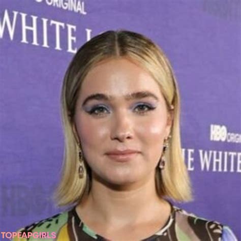 Haley Lu Richardson Nude and Sexy Pictures – 2021